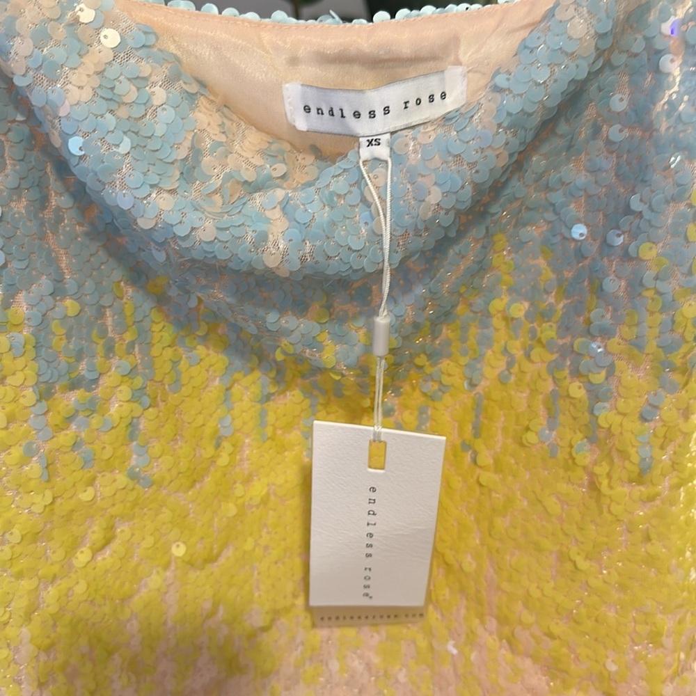 💠NWT ENDLESS ROSE Sequin Top (XS) - Picture 2 of 4